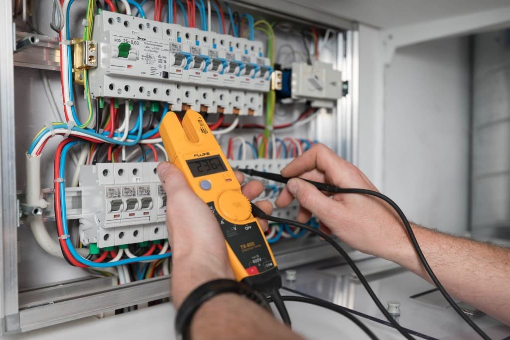 Elektrik panosu kontrolü ve onarımı